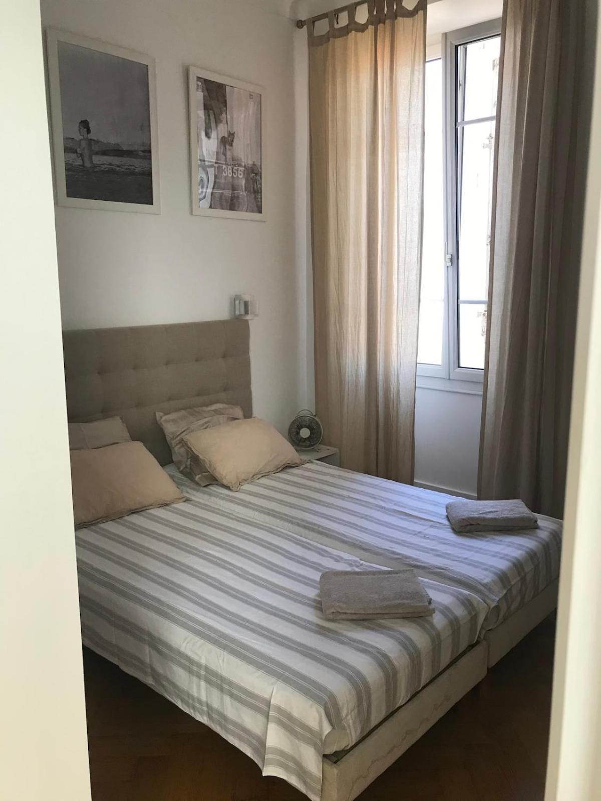 Center Of 100m2 Bright Apartment
